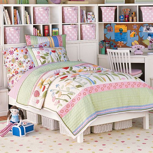 Spring home Decorating bedroom bedding